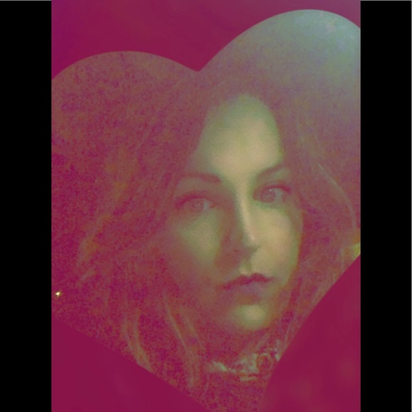 5⭐️rated FASTShip posh party host x’s3 Ambassador - Picture 5 of 10